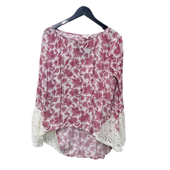 Floral Top - Picture 1 of 1